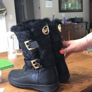 Micheal Kors furry boots